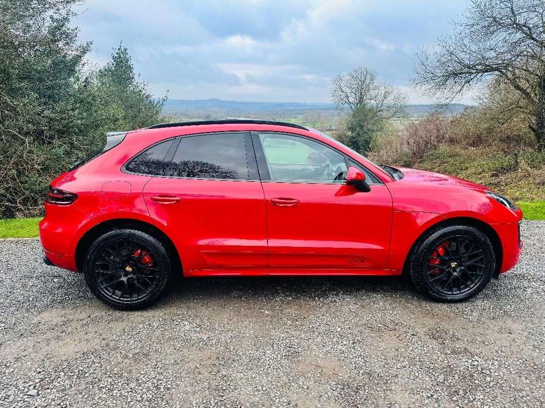 2016 PORSCHE MACAN 2016 PORSCHE MACAN
