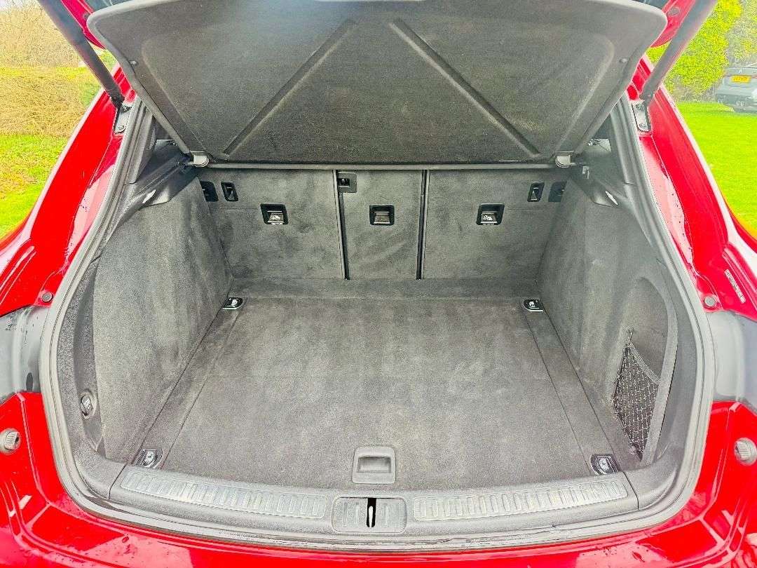 2016 PORSCHE MACAN 2016 PORSCHE MACAN