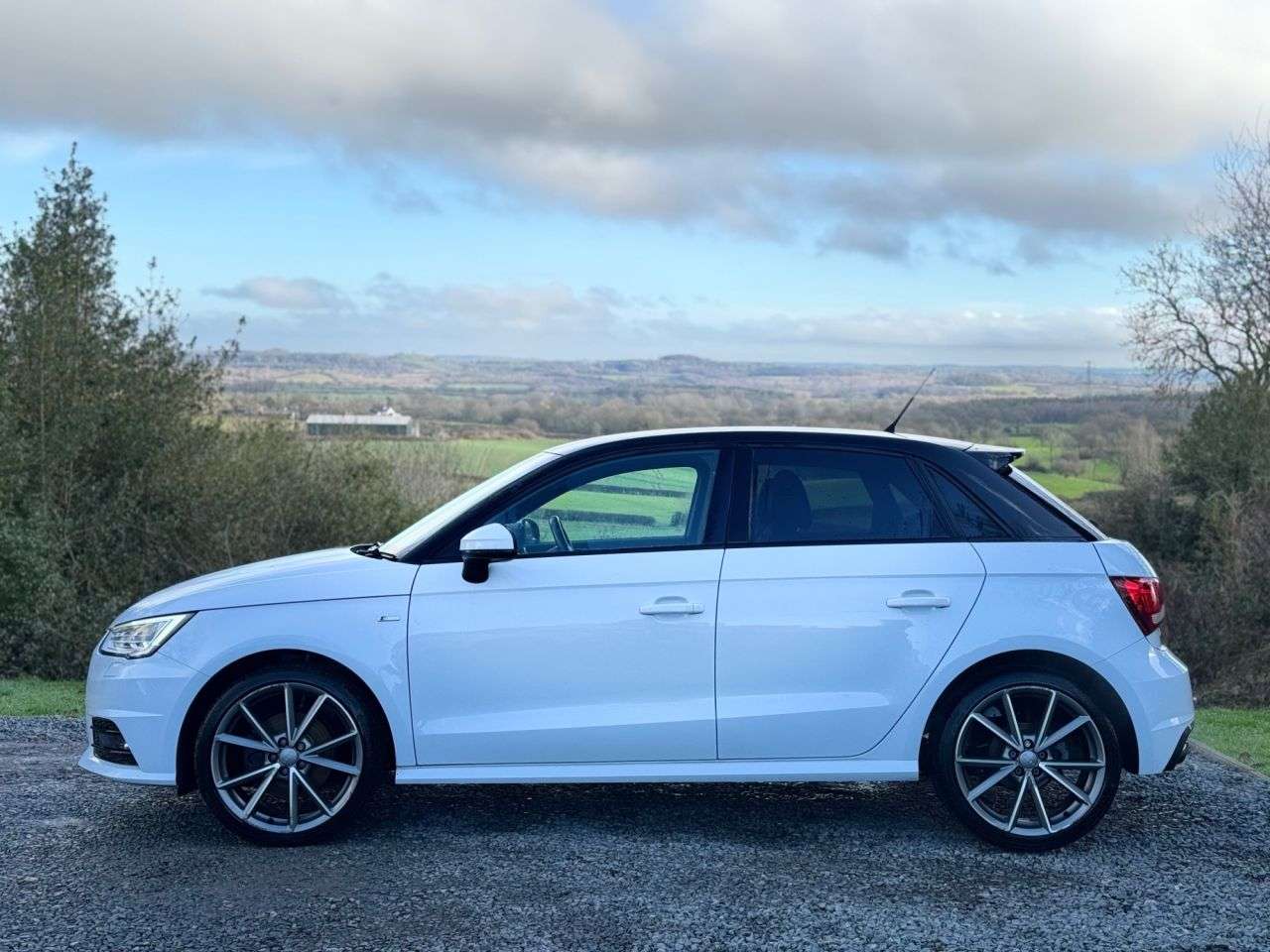 2016 AUDI A1 2016 AUDI A1