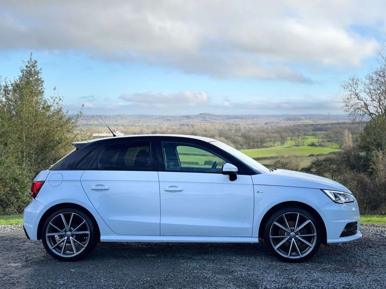 2016 AUDI A1 2016 AUDI A1