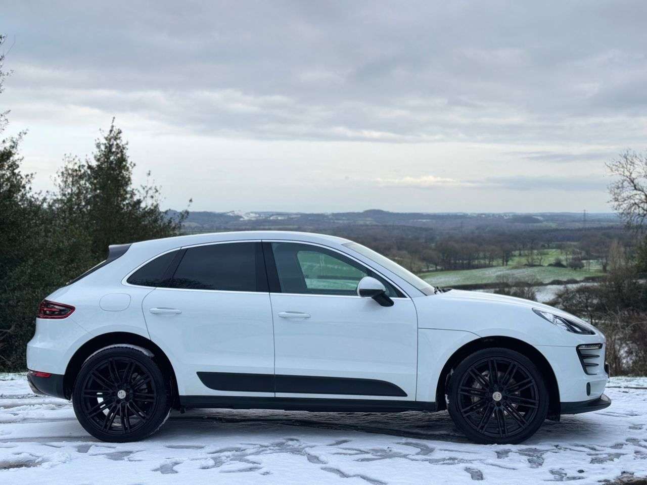 2016 PORSCHE MACAN 2016 PORSCHE MACAN