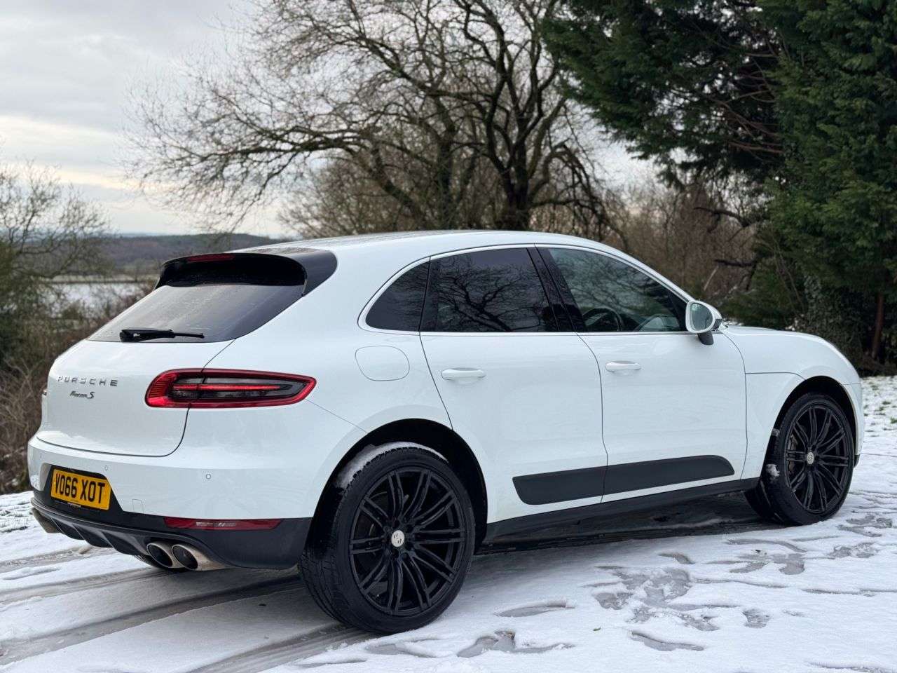 2016 PORSCHE MACAN 2016 PORSCHE MACAN
