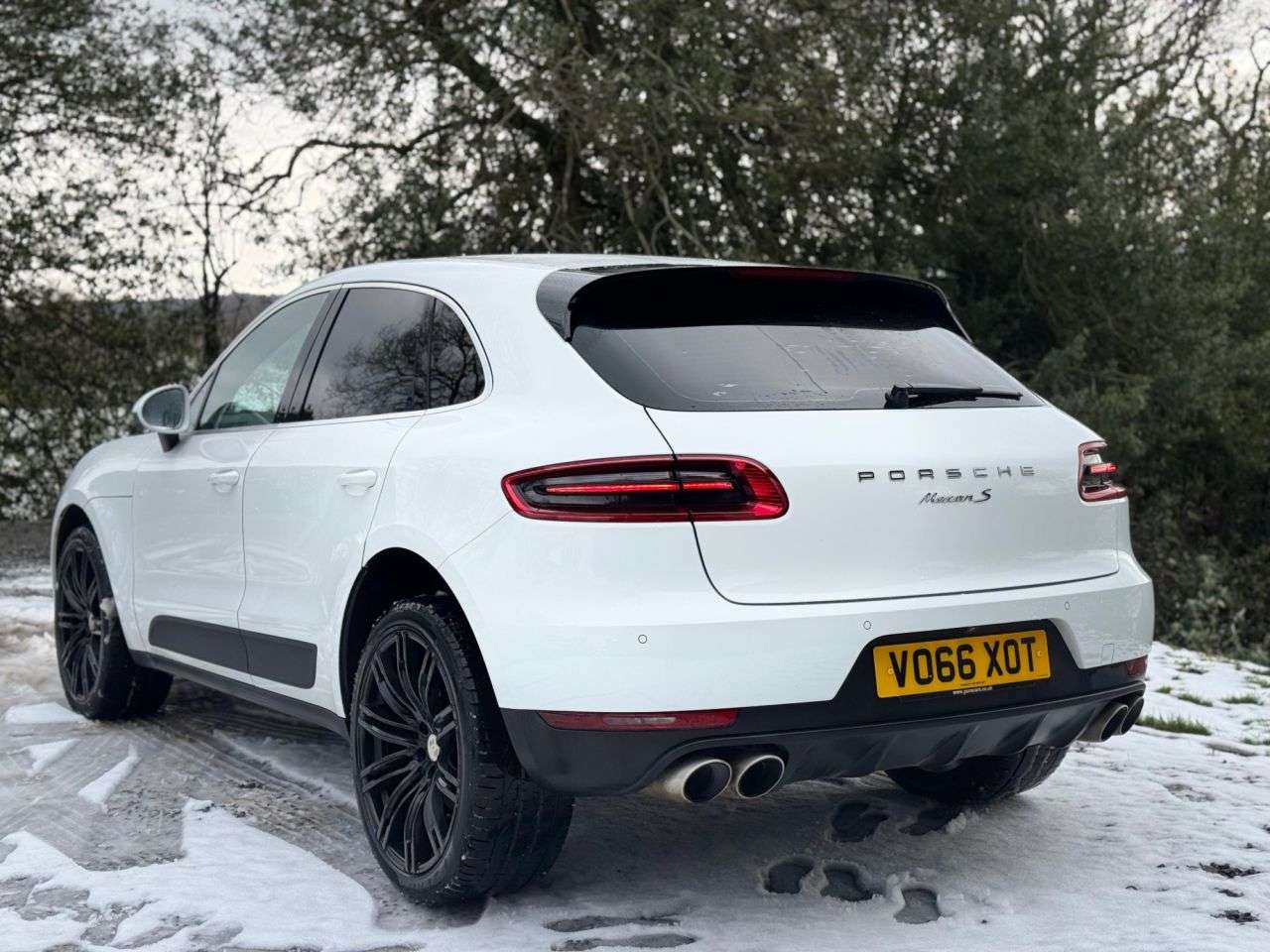 2016 PORSCHE MACAN 2016 PORSCHE MACAN