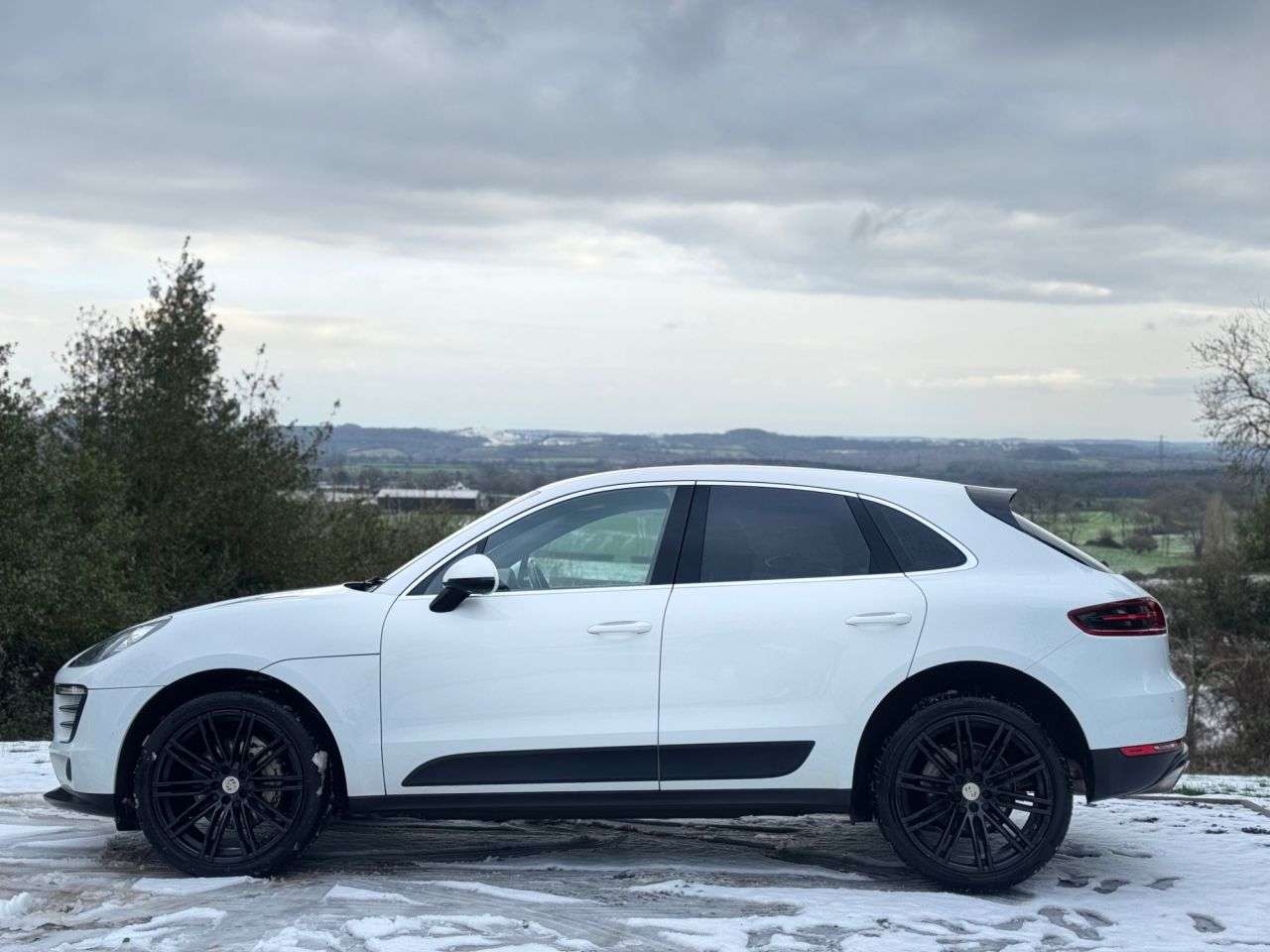 2016 PORSCHE MACAN 2016 PORSCHE MACAN