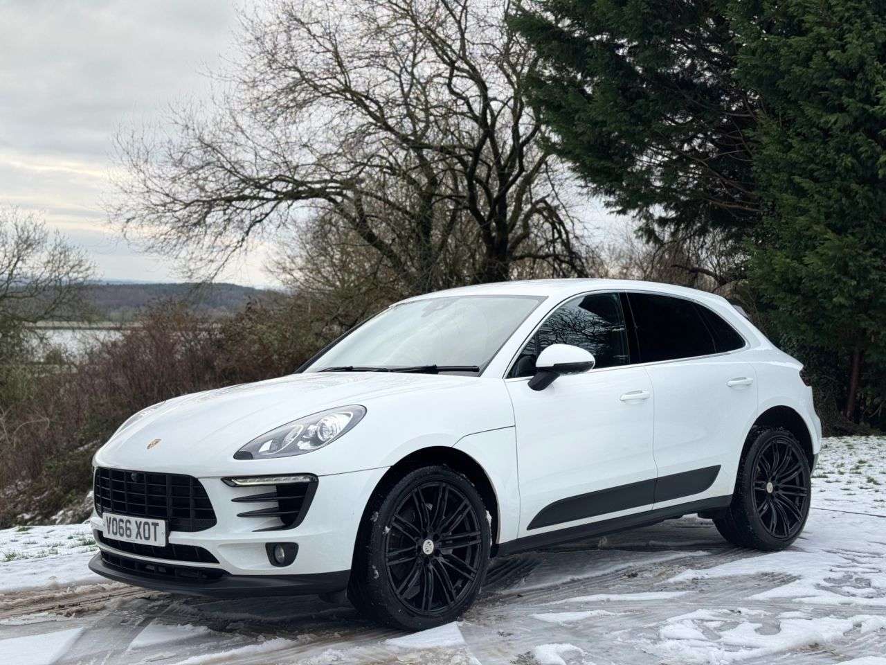2016 PORSCHE MACAN 2016 PORSCHE MACAN