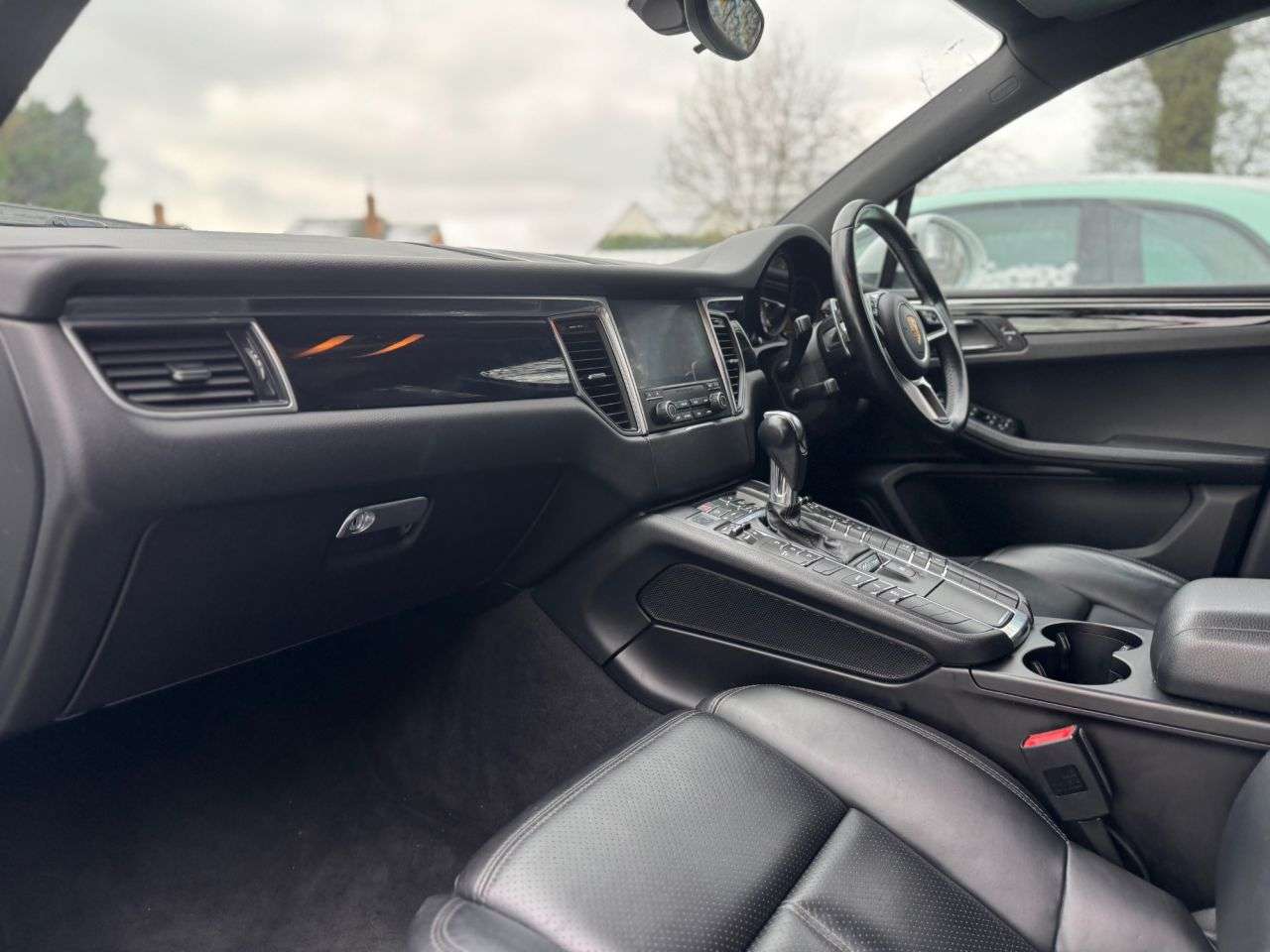 2016 PORSCHE MACAN 2016 PORSCHE MACAN