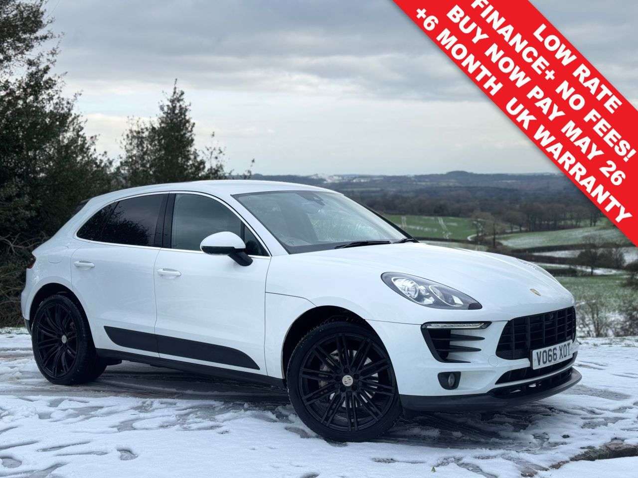 A 2016 PORSCHE MACAN 3.0 TD V6 S SUV 5dr Diesel PDK 4WD Euro 6 (s/s) (258 ps) A 2016 PORSCHE MACAN 3.0 TD V6 S SUV 5dr Diesel PDK 4WD Euro 6 (s/s) (258 ps)