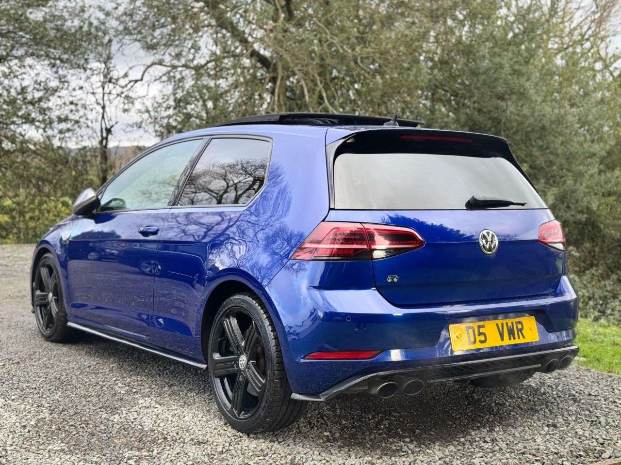 A 2018 VOLKSWAGEN GOLF 2.0 TSI R Hatchback 3dr Petrol DSG 4Motion Euro 6 (s/s) (310 ps) A 2018 VOLKSWAGEN GOLF 2.0 TSI R Hatchback 3dr Petrol DSG 4Motion Euro 6 (s/s) (310 ps)