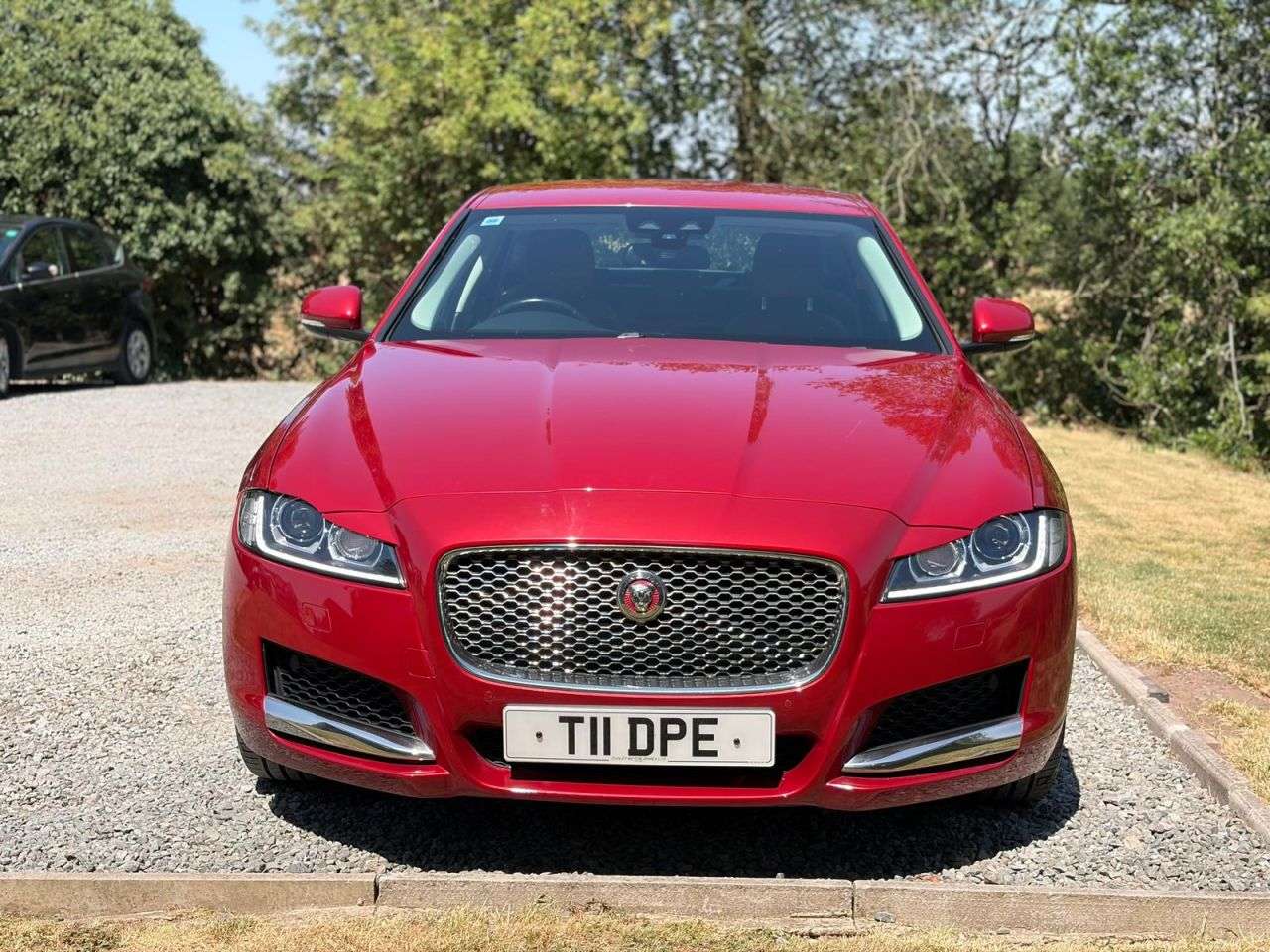 A 2018 JAGUAR XF 2.0i Portfolio Saloon 4dr Petrol Auto Euro 6 (s/s) (200 ps) A 2018 JAGUAR XF 2.0i Portfolio Saloon 4dr Petrol Auto Euro 6 (s/s) (200 ps)