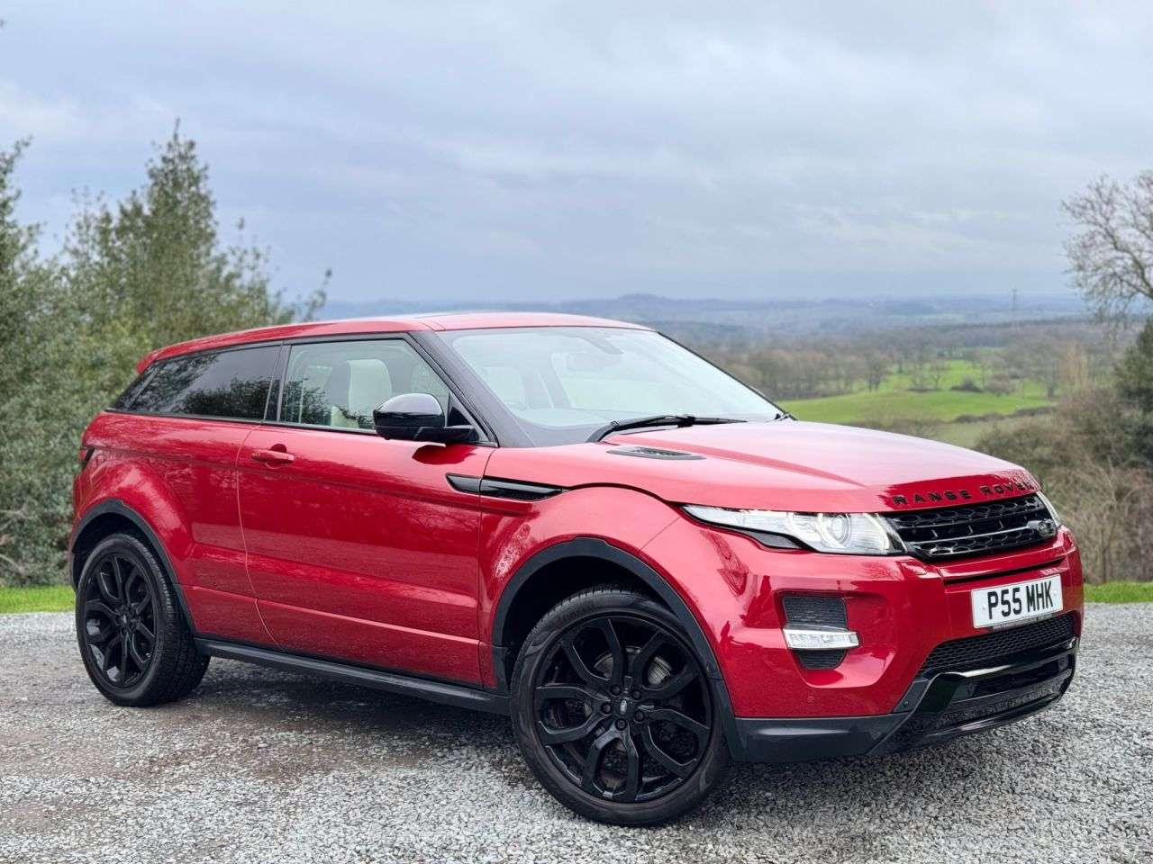 A 2015 LAND ROVER RANGE ROVER EVOQUE 2.2 SD4 Dynamic Coupe 3dr Diesel Auto 4WD Euro 5 (s/s) (190 ps) A 2015 LAND ROVER RANGE ROVER EVOQUE 2.2 SD4 Dynamic Coupe 3dr Diesel Auto 4WD Euro 5 (s/s) (190 ps)