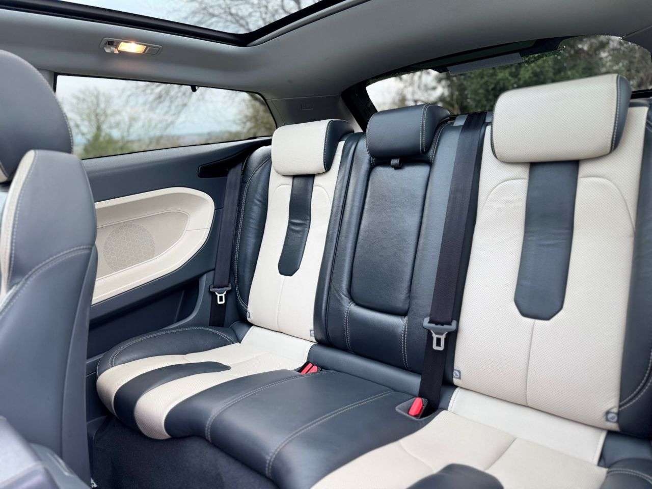 2015 LAND ROVER RANGE ROVER EVOQUE 2015 LAND ROVER RANGE ROVER EVOQUE