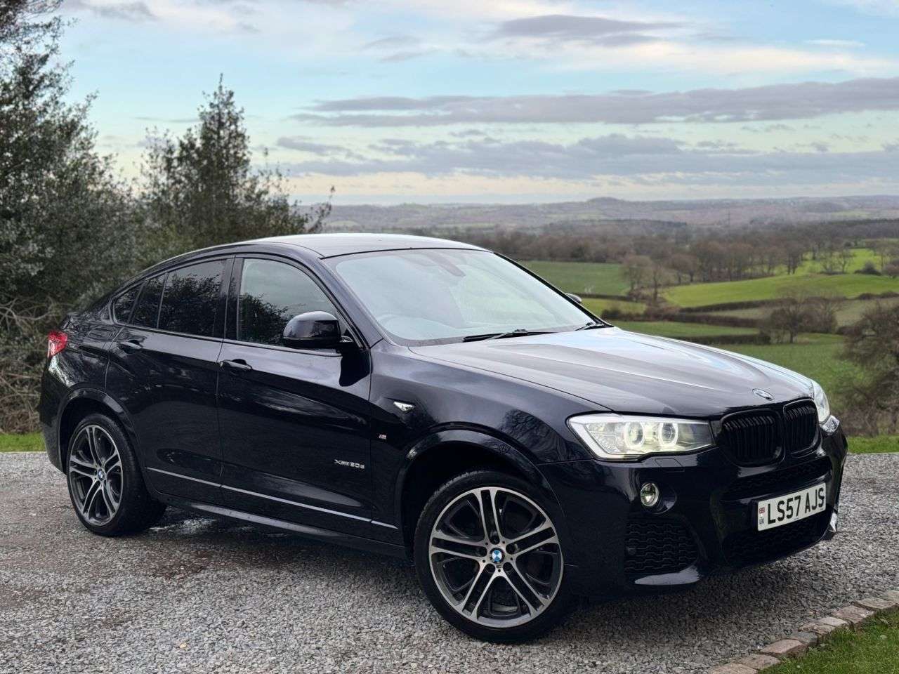 A 2016 BMW X4 3.0 30d M Sport SUV 5dr Diesel Auto xDrive Euro 6 (s/s) (258 ps) A 2016 BMW X4 3.0 30d M Sport SUV 5dr Diesel Auto xDrive Euro 6 (s/s) (258 ps)