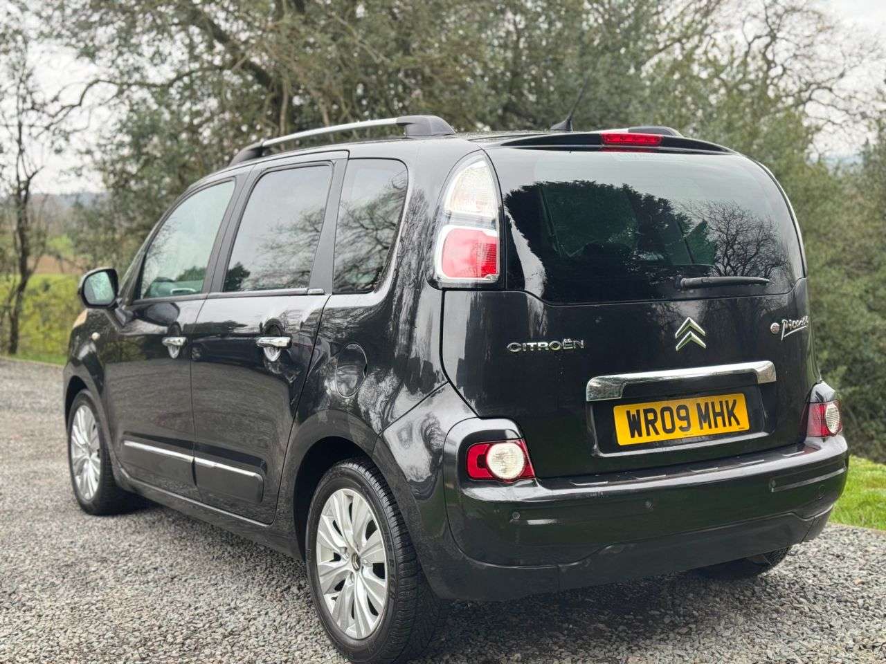A 2009 CITROEN C3 PICASSO 1.4 VTi Exclusive MPV 5dr Petrol Manual Euro 4 (95 ps) A 2009 CITROEN C3 PICASSO 1.4 VTi Exclusive MPV 5dr Petrol Manual Euro 4 (95 ps)