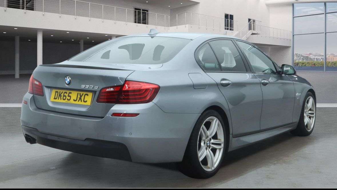 A 2015 BMW 5 SERIES 3.0 530d M Sport Saloon 4dr Diesel Auto Euro 6 (s/s) (258 ps) A 2015 BMW 5 SERIES 3.0 530d M Sport Saloon 4dr Diesel Auto Euro 6 (s/s) (258 ps)