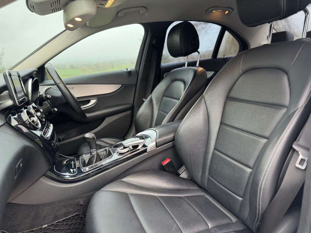 A 2015 MERCEDES-BENZ C-CLASS 2.1 C220 BlueTEC Sport Saloon 4dr Diesel Manual Euro 6 (s/s) (170 ps) A 2015 MERCEDES-BENZ C-CLASS 2.1 C220 BlueTEC Sport Saloon 4dr Diesel Manual Euro 6 (s/s) (170 ps)