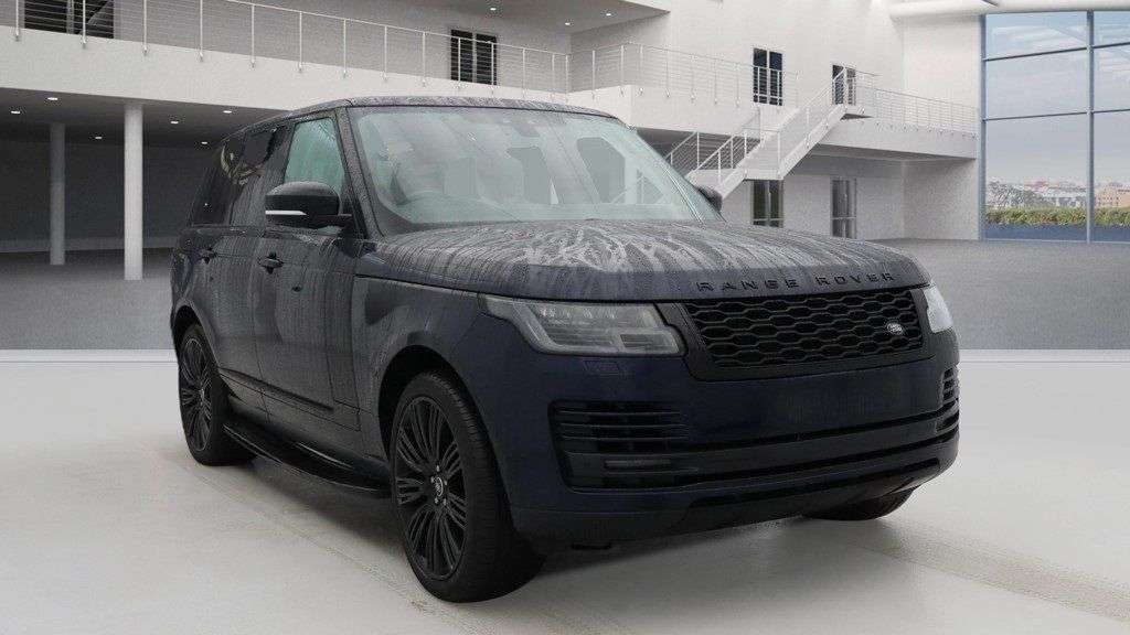 A 2021 LAND ROVER RANGE ROVER 3.0 D300 MHEV Westminster Black SUV 5dr Diesel Auto 4WD Euro 6 (s/s) (300 p A 2021 LAND ROVER RANGE ROVER 3.0 D300 MHEV Westminster Black SUV 5dr Diesel Auto 4WD Euro 6 (s/s) (300 p