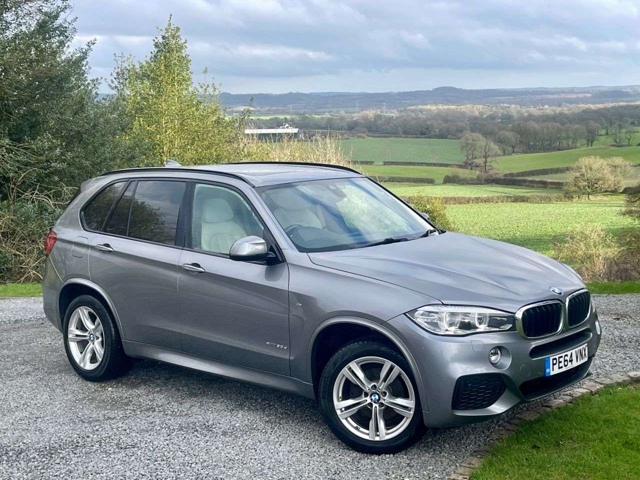 A 2014 BMW X5 3.0 30d M Sport SUV 5dr Diesel Auto xDrive Euro 6 (s/s) (258 ps) A 2014 BMW X5 3.0 30d M Sport SUV 5dr Diesel Auto xDrive Euro 6 (s/s) (258 ps)