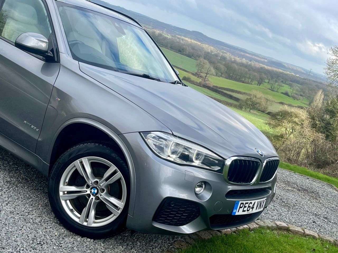 A 2014 BMW X5 3.0 30d M Sport SUV 5dr Diesel Auto xDrive Euro 6 (s/s) (258 ps) A 2014 BMW X5 3.0 30d M Sport SUV 5dr Diesel Auto xDrive Euro 6 (s/s) (258 ps)