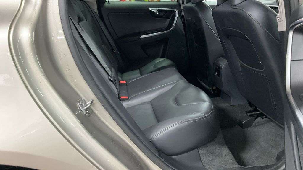 2015 VOLVO XC60 2015 VOLVO XC60