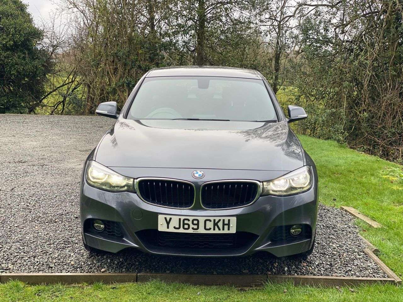 A 2020 BMW 3 SERIES GRAN TURISMO 2.0 320d M Sport GT 5dr Diesel Auto Euro 6 (s/s) (190 ps) A 2020 BMW 3 SERIES GRAN TURISMO 2.0 320d M Sport GT 5dr Diesel Auto Euro 6 (s/s) (190 ps)