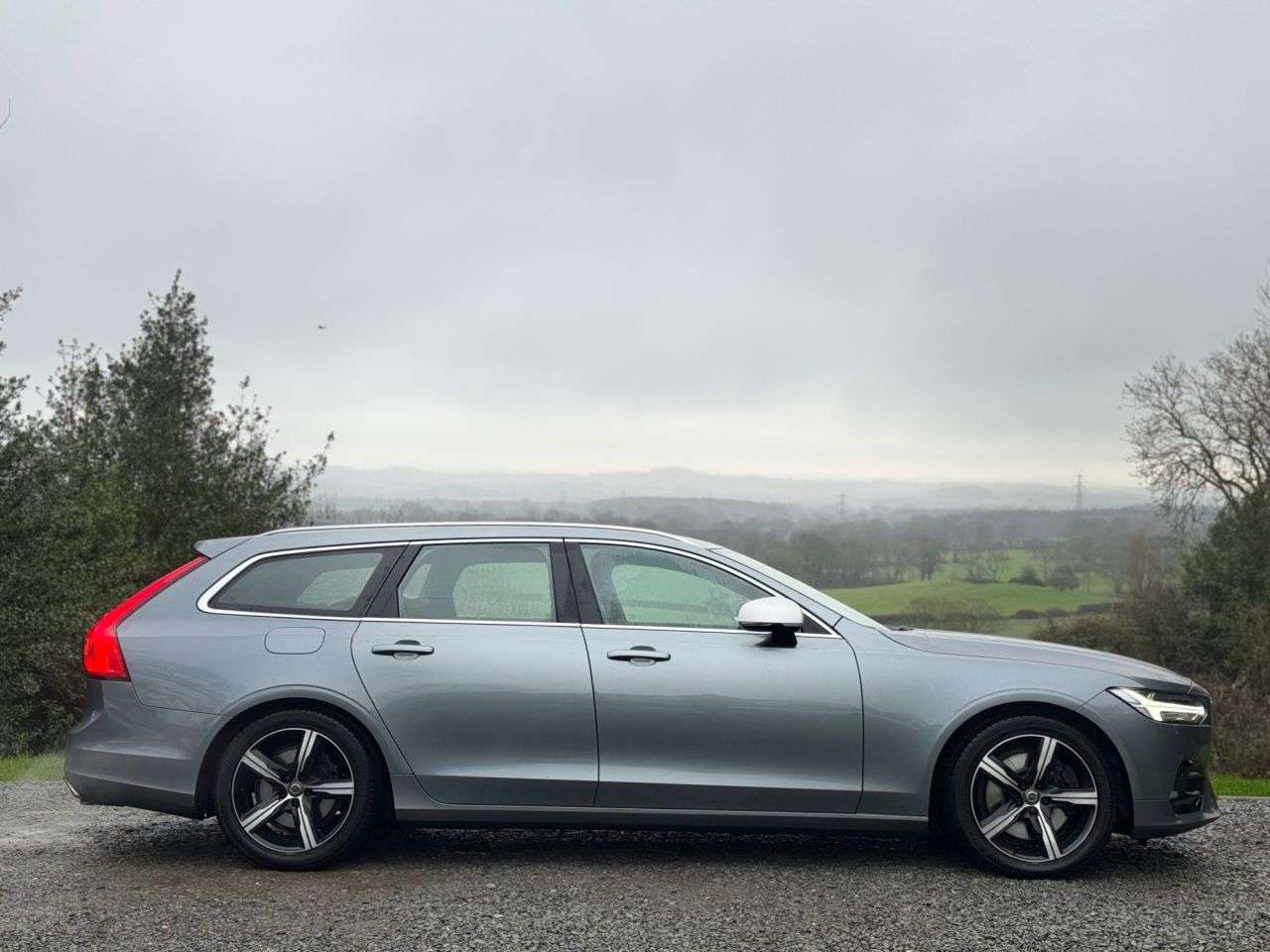 2018 VOLVO V90 2018 VOLVO V90