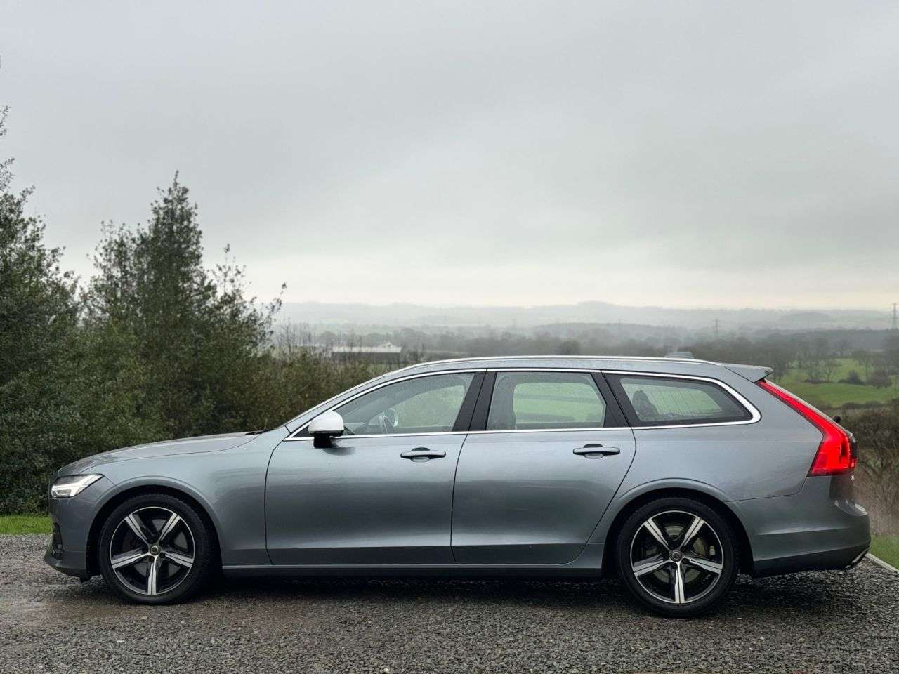 2018 VOLVO V90 2018 VOLVO V90