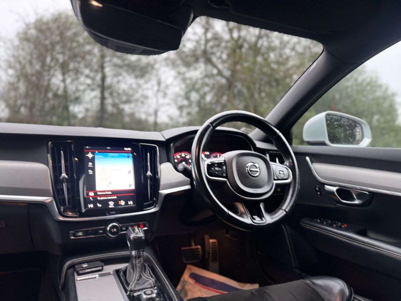 2018 VOLVO V90 2018 VOLVO V90