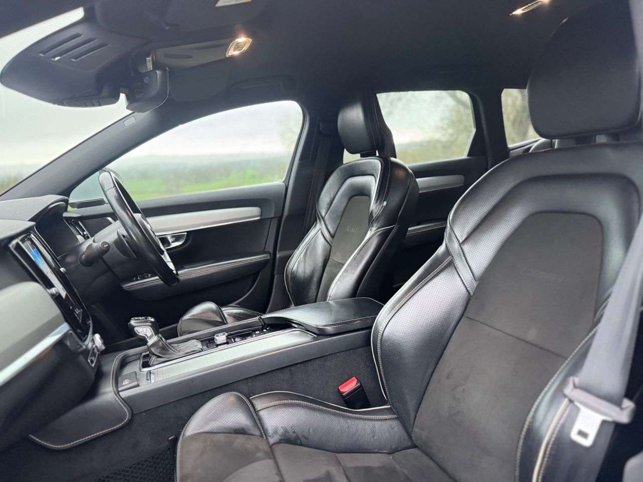 2018 VOLVO V90 2018 VOLVO V90