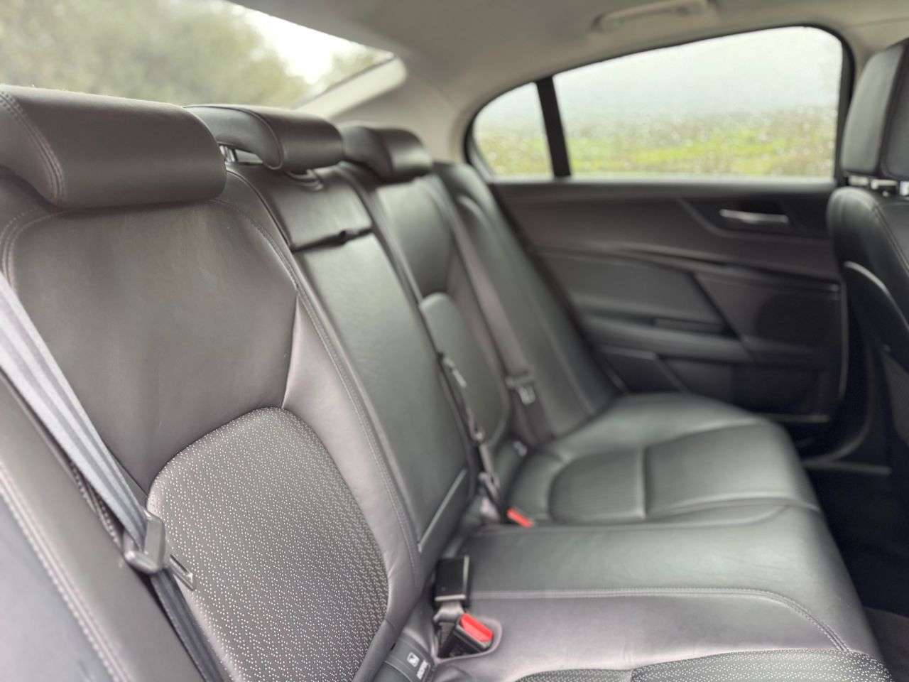 2016 JAGUAR XE 2016 JAGUAR XE