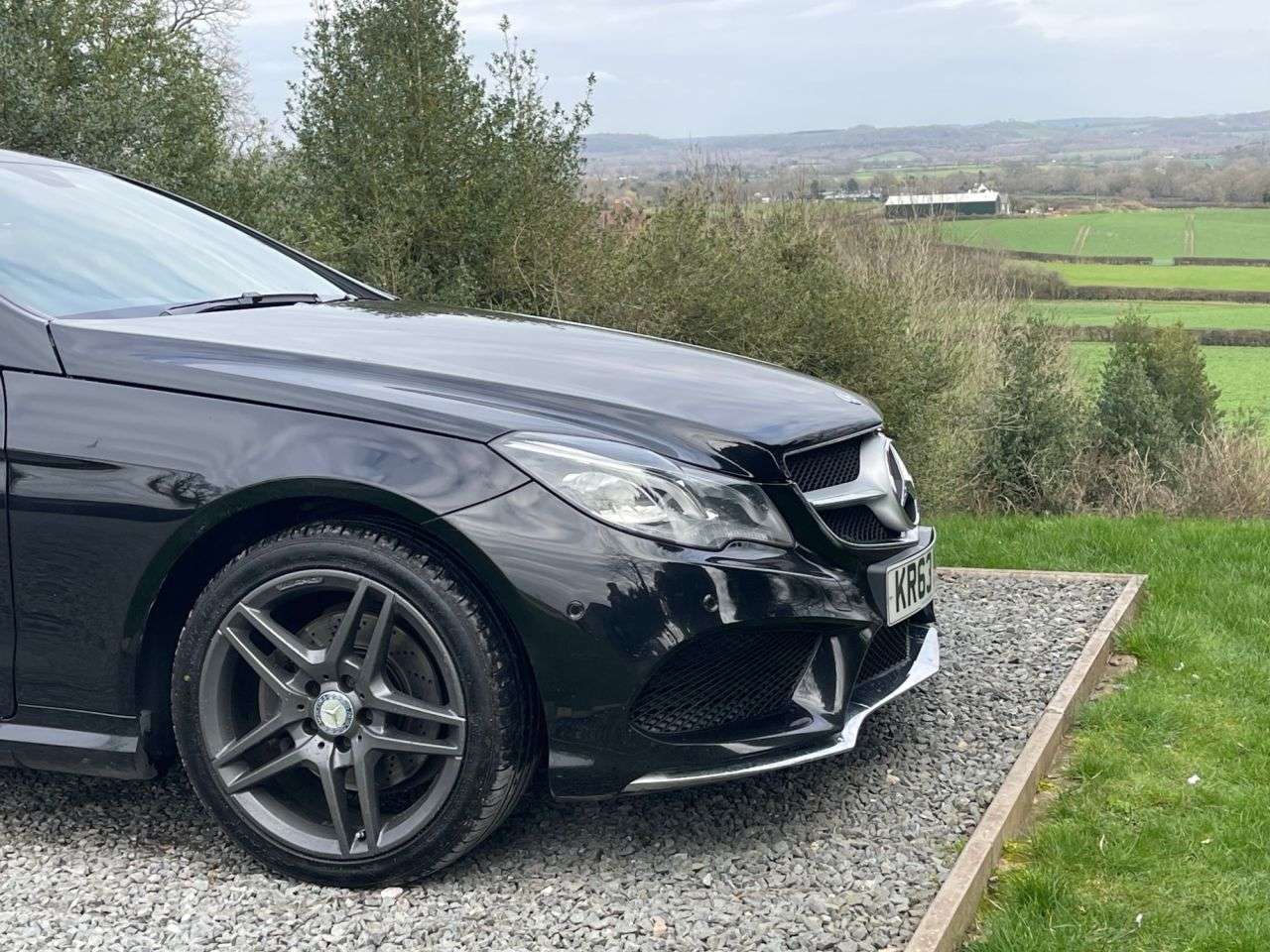 A 2014 MERCEDES-BENZ E-CLASS 3.0 E350d V6 BlueTEC AMG Sport Coupe 2dr Diesel G-Tronic+ Euro 6 (s/s) (252 A 2014 MERCEDES-BENZ E-CLASS 3.0 E350d V6 BlueTEC AMG Sport Coupe 2dr Diesel G-Tronic+ Euro 6 (s/s) (252