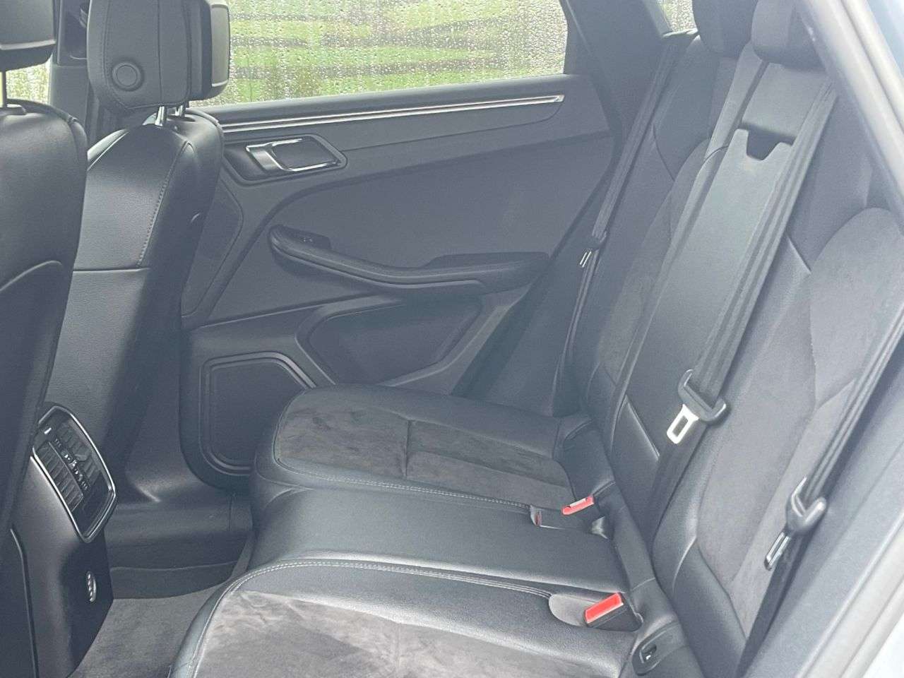 2018 PORSCHE MACAN 2018 PORSCHE MACAN