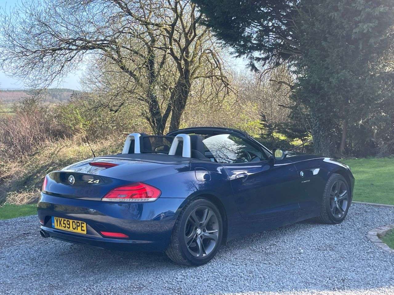 A 2009 BMW Z4 2.5 23i Convertible 2dr Petrol Auto sDrive Euro 5 (204 ps) A 2009 BMW Z4 2.5 23i Convertible 2dr Petrol Auto sDrive Euro 5 (204 ps)