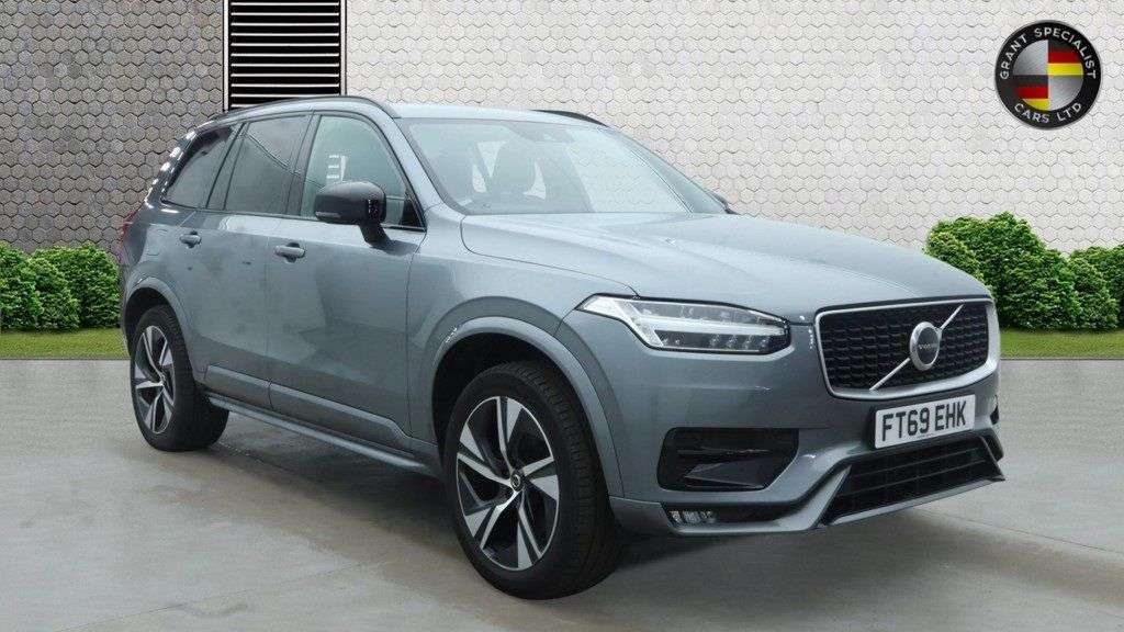 A 2020 VOLVO XC90 2.0 B5 MHEV R-Design SUV 5dr Petrol Hybrid Auto 4WD Euro 6 (s/s) (250 ps) A 2020 VOLVO XC90 2.0 B5 MHEV R-Design SUV 5dr Petrol Hybrid Auto 4WD Euro 6 (s/s) (250 ps)
