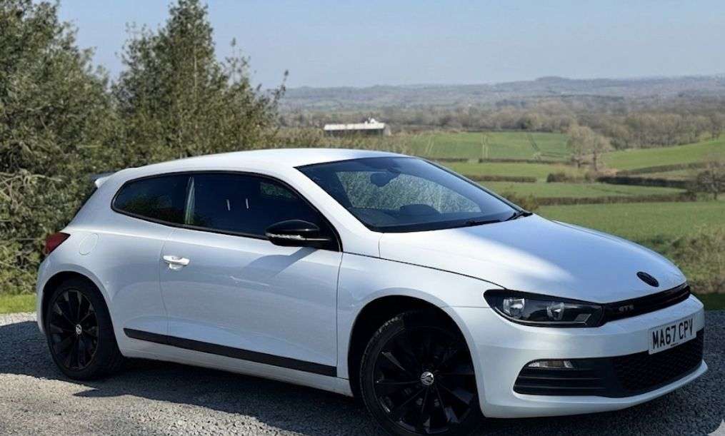 A 2017 VOLKSWAGEN SCIROCCO 2.0 TSI GT Hatchback 3dr Petrol DSG Euro 6 (s/s) (180 ps) A 2017 VOLKSWAGEN SCIROCCO 2.0 TSI GT Hatchback 3dr Petrol DSG Euro 6 (s/s) (180 ps)