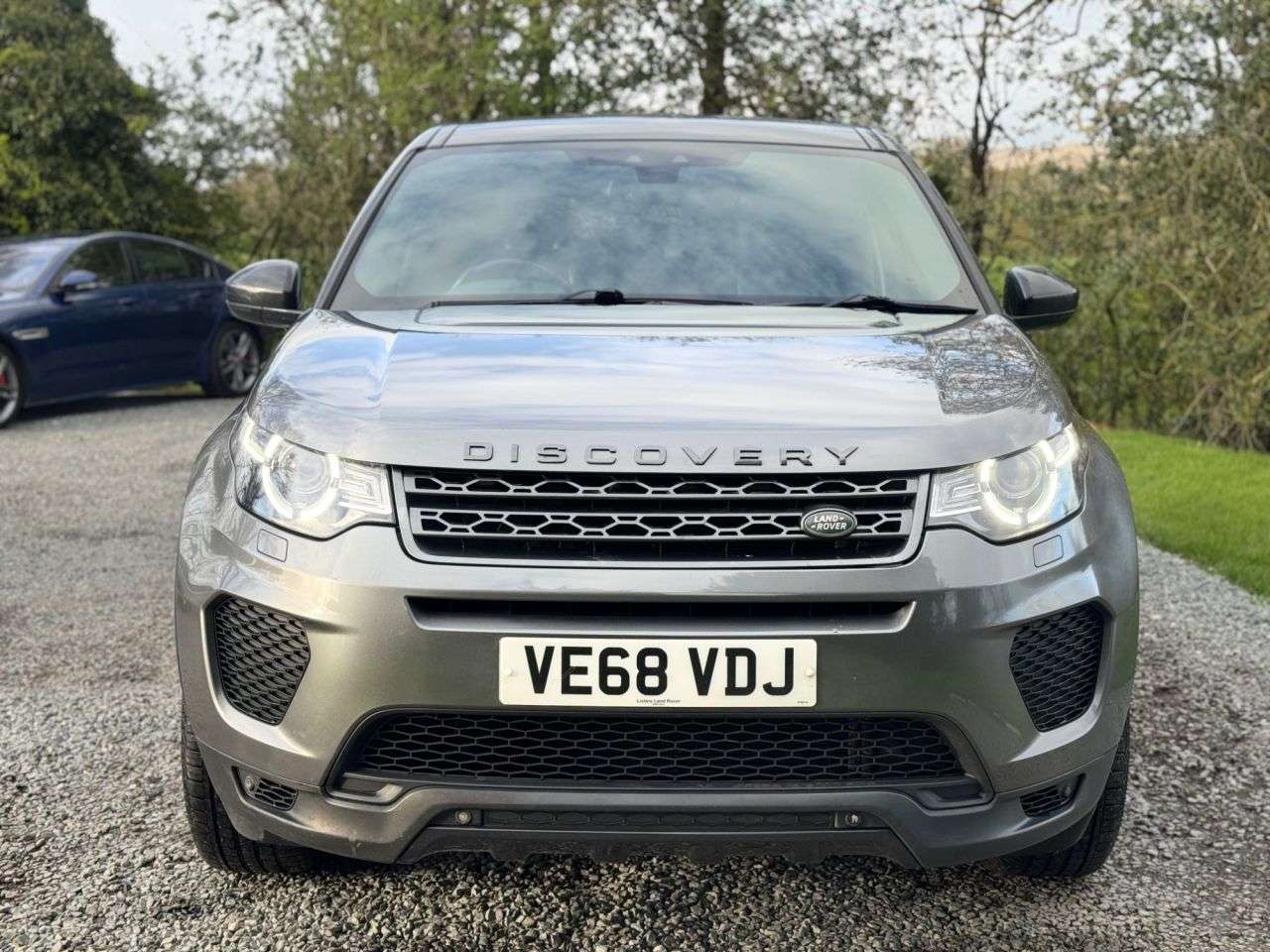 A 2019 LAND ROVER DISCOVERY SPORT 2.0 TD4 Landmark SUV 5dr Diesel Auto 4WD Euro 6 (s/s) (180 ps) A 2019 LAND ROVER DISCOVERY SPORT 2.0 TD4 Landmark SUV 5dr Diesel Auto 4WD Euro 6 (s/s) (180 ps)