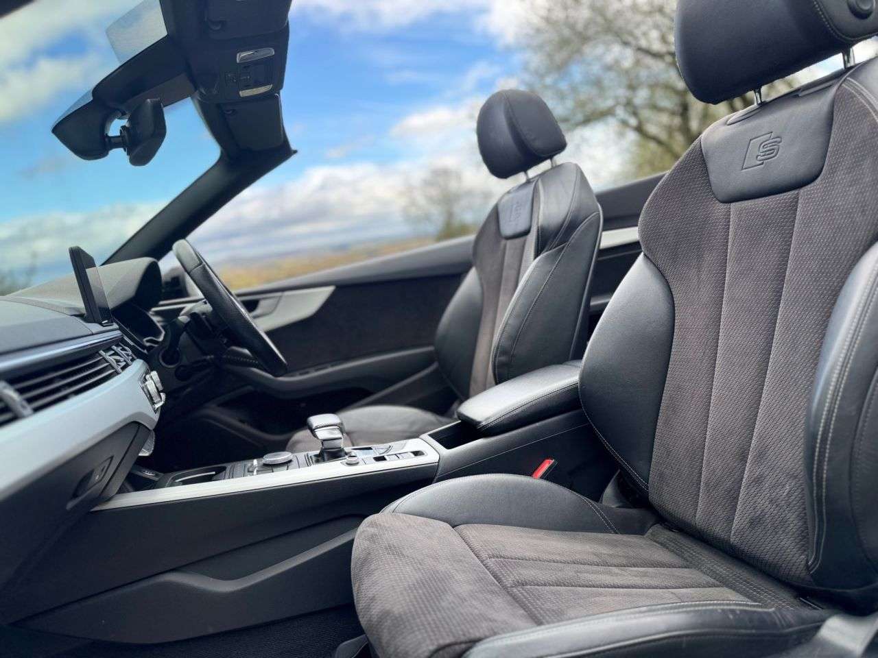 A 2019 AUDI A5 CABRIOLET 2.0 TFSI 40 S line Convertible 2dr Petrol S Tronic Euro 6 (s/s) (190 ps) A 2019 AUDI A5 CABRIOLET 2.0 TFSI 40 S line Convertible 2dr Petrol S Tronic Euro 6 (s/s) (190 ps)