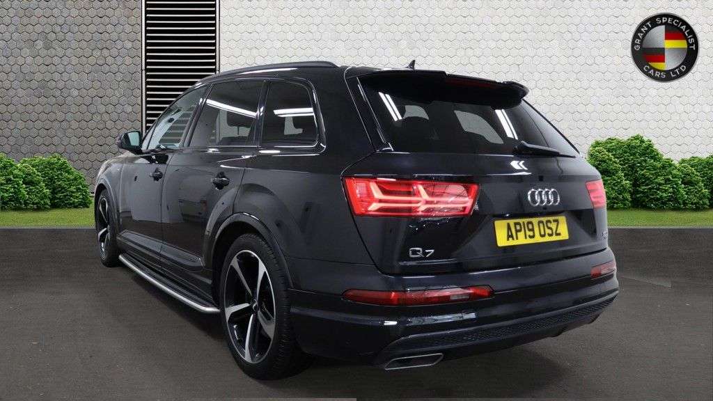 A 2019 AUDI Q7 3.0 TDI V6 50 Black Edition SUV 5dr Diesel Tiptronic quattro Euro 6 (s/s) ( A 2019 AUDI Q7 3.0 TDI V6 50 Black Edition SUV 5dr Diesel Tiptronic quattro Euro 6 (s/s) (