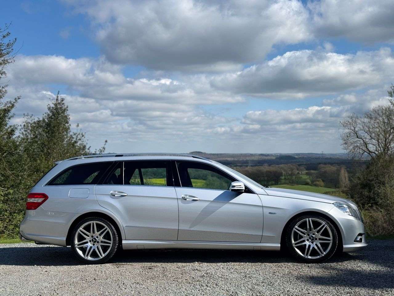 A 2010 MERCEDES-BENZ E-CLASS 2.1 E250 CDI BlueEfficiency Sport Estate 5dr Diesel Tiptronic Euro 5 (204 p A 2010 MERCEDES-BENZ E-CLASS 2.1 E250 CDI BlueEfficiency Sport Estate 5dr Diesel Tiptronic Euro 5 (204 p