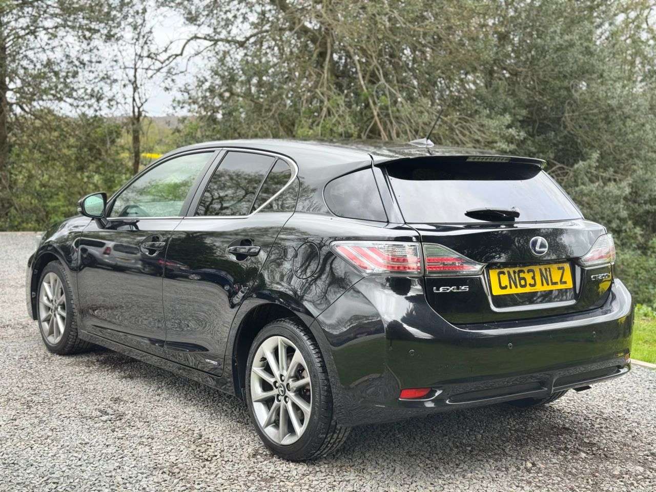 A 2013 LEXUS CT 1.8 200h Advance Hatchback 5dr Petrol Hybrid CVT Euro 5 (s/s) (136 ps) A 2013 LEXUS CT 1.8 200h Advance Hatchback 5dr Petrol Hybrid CVT Euro 5 (s/s) (136 ps)
