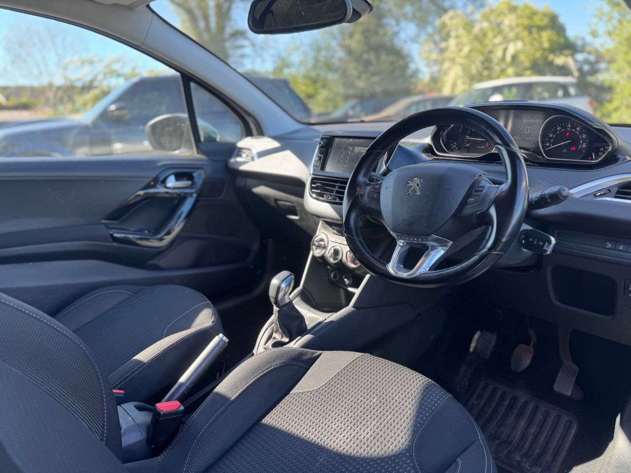 A 2016 PEUGEOT 208 1.2 PureTech Allure Hatchback 3dr Petrol Manual Euro 6 (82 ps) A 2016 PEUGEOT 208 1.2 PureTech Allure Hatchback 3dr Petrol Manual Euro 6 (82 ps)