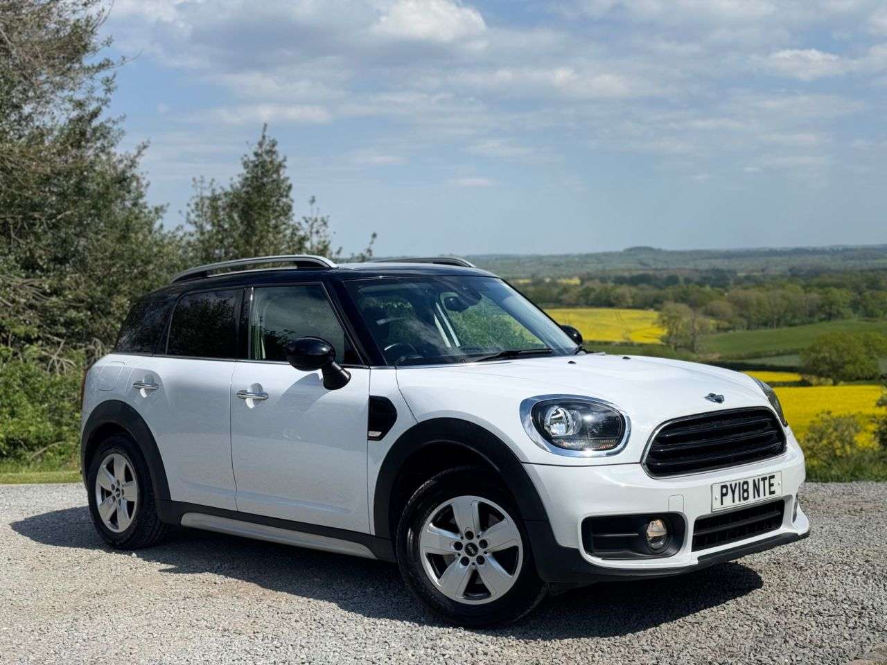 A 2018 MINI COUNTRYMAN 1.5 Cooper SUV 5dr Petrol Manual Euro 6 (s/s) (136 ps) A 2018 MINI COUNTRYMAN 1.5 Cooper SUV 5dr Petrol Manual Euro 6 (s/s) (136 ps)