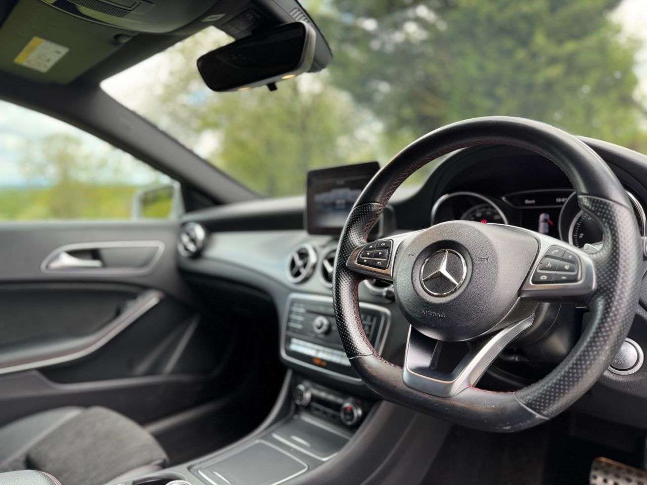 A 2018 MERCEDES-BENZ GLA 2.1 GLA200d AMG Line SUV 5dr Diesel 7G-DCT Euro 6 (s/s) (136 ps) A 2018 MERCEDES-BENZ GLA 2.1 GLA200d AMG Line SUV 5dr Diesel 7G-DCT Euro 6 (s/s) (136 ps)