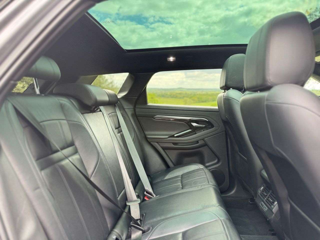 2019 LAND ROVER RANGE ROVER EVOQUE 2019 LAND ROVER RANGE ROVER EVOQUE