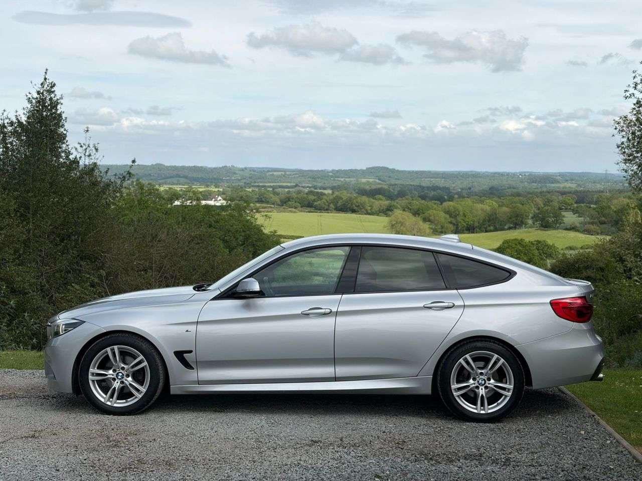 2017 BMW 3 SERIES GRAN TURISMO 2017 BMW 3 SERIES GRAN TURISMO