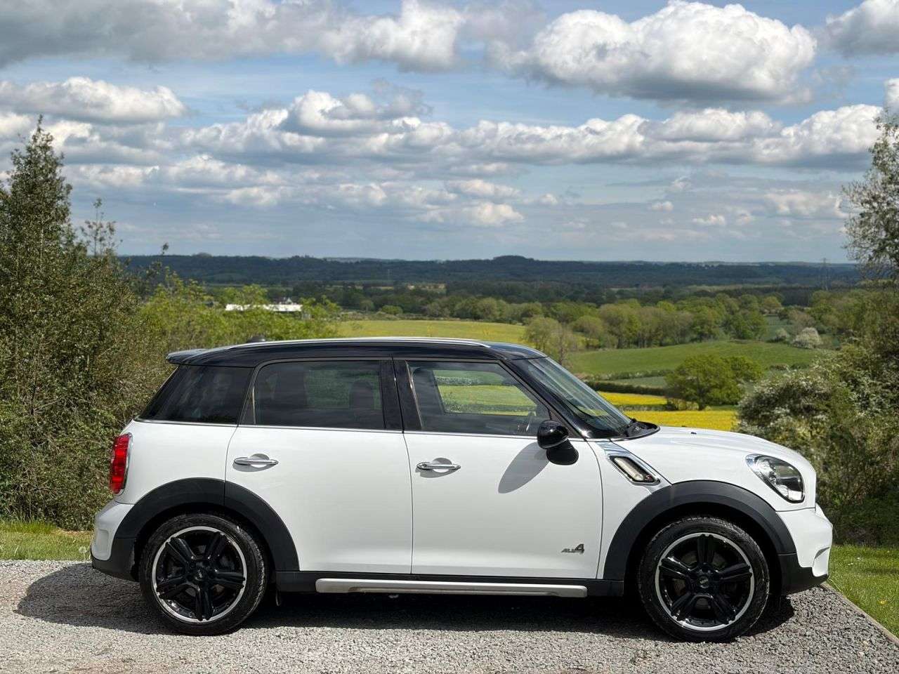 2016 MINI COUNTRYMAN 2016 MINI COUNTRYMAN