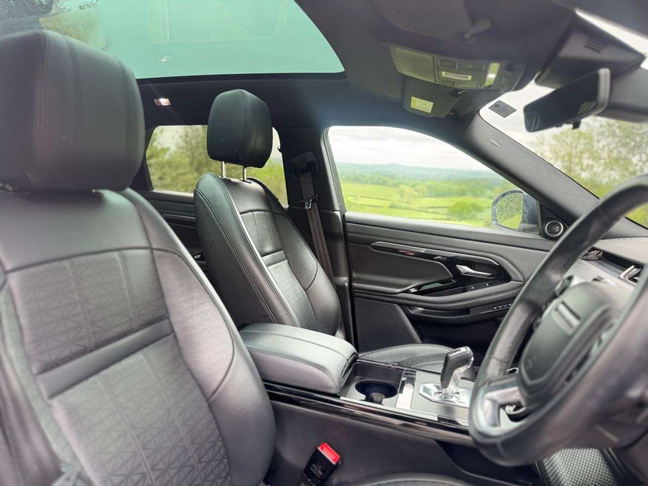 2019 LAND ROVER RANGE ROVER EVOQUE 2019 LAND ROVER RANGE ROVER EVOQUE