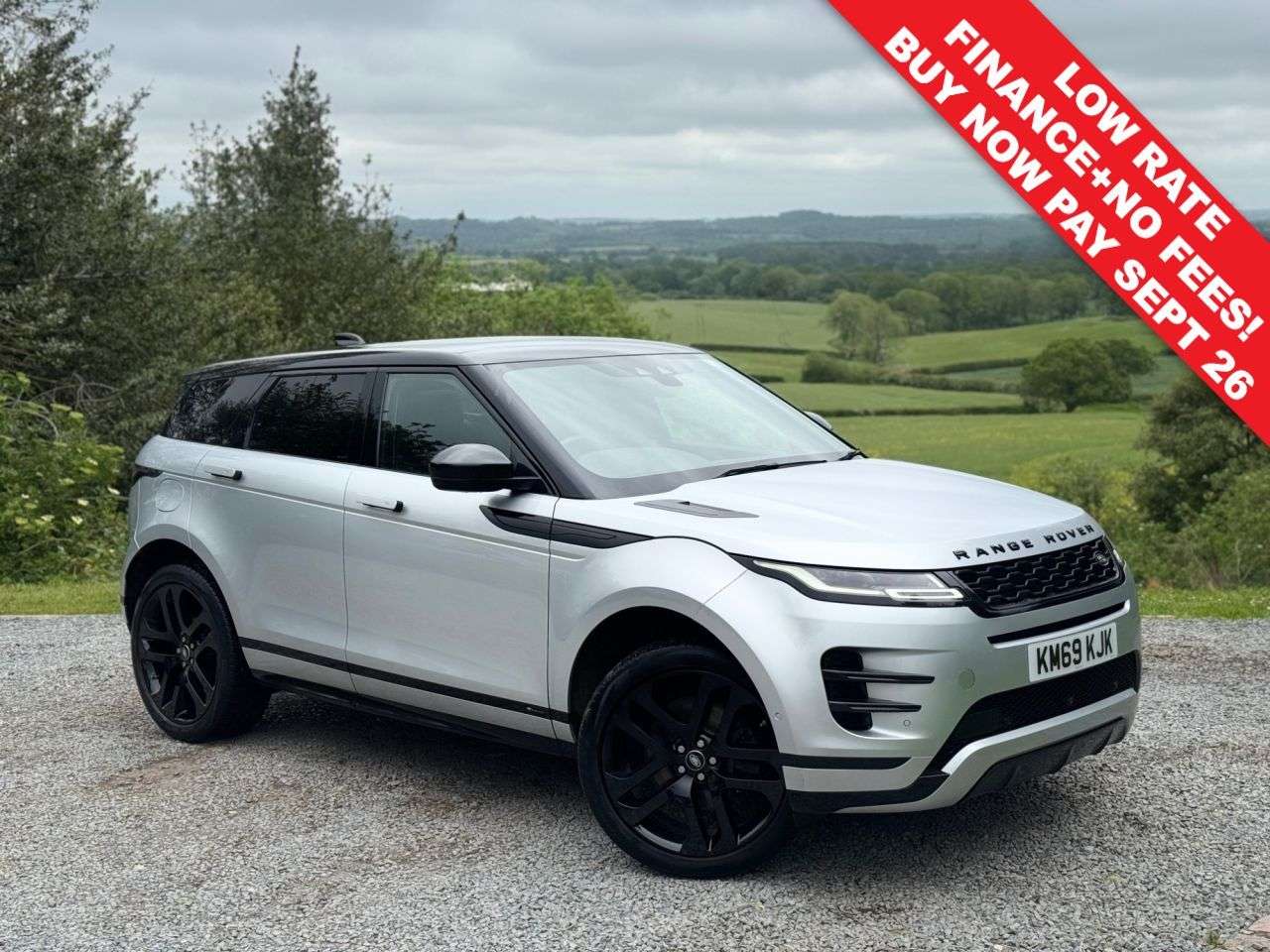 A 2019 LAND ROVER RANGE ROVER EVOQUE 2.0 D180 R-Dynamic HSE SUV 5dr Diesel Auto 4WD Euro 6 (s/s) (180 ps) A 2019 LAND ROVER RANGE ROVER EVOQUE 2.0 D180 R-Dynamic HSE SUV 5dr Diesel Auto 4WD Euro 6 (s/s) (180 ps)