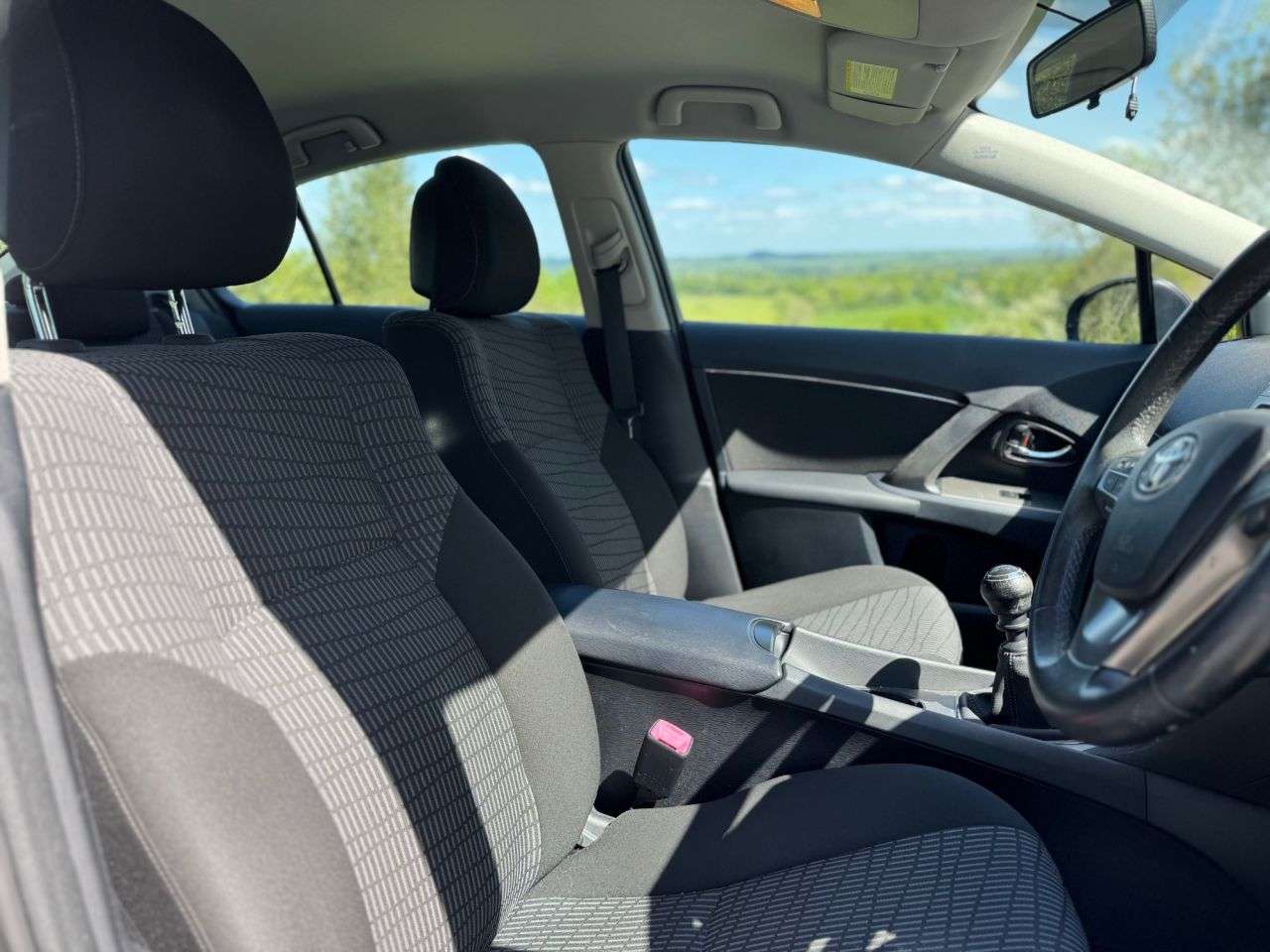 2011 TOYOTA AVENSIS 2011 TOYOTA AVENSIS
