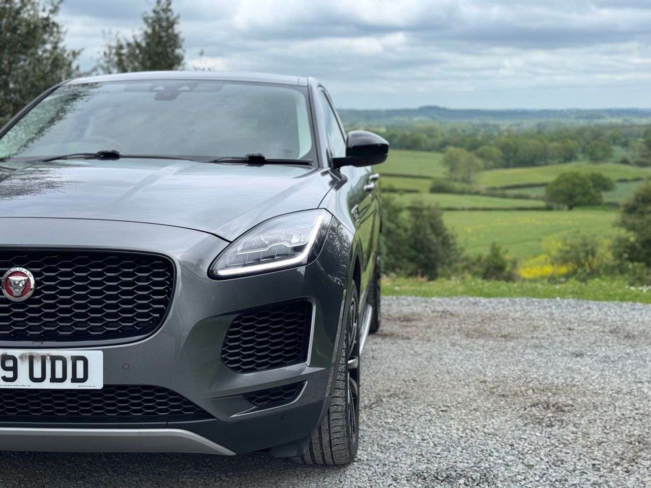 A 2019 JAGUAR E-PACE 2.0 D180 S SUV 5dr Diesel Auto AWD Euro 6 (s/s) (180 ps) A 2019 JAGUAR E-PACE 2.0 D180 S SUV 5dr Diesel Auto AWD Euro 6 (s/s) (180 ps)