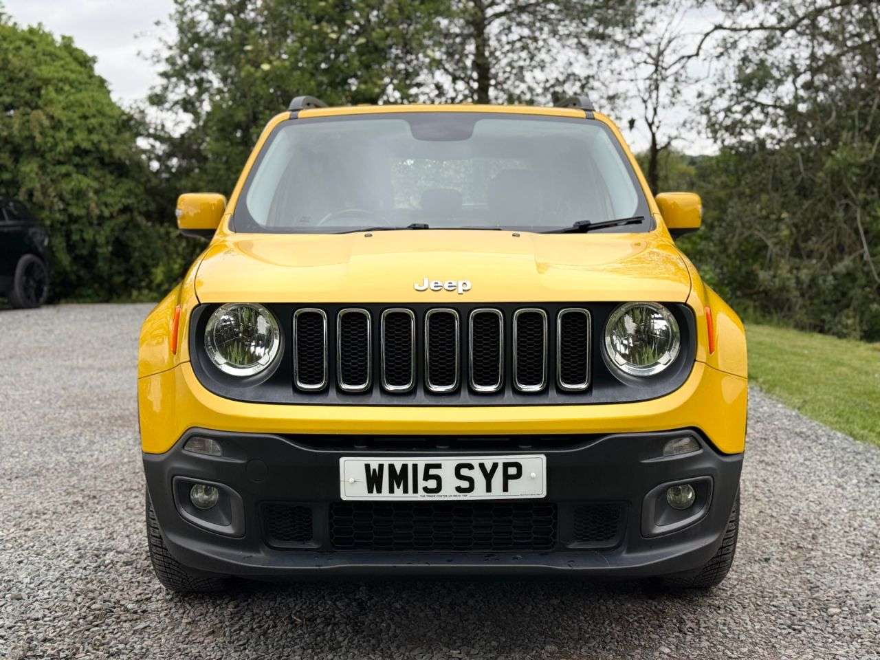 A 2015 JEEP RENEGADE 1.4T MultiAirII Longitude SUV 5dr Petrol Manual Euro 6 (s/s) (140 ps) A 2015 JEEP RENEGADE 1.4T MultiAirII Longitude SUV 5dr Petrol Manual Euro 6 (s/s) (140 ps)